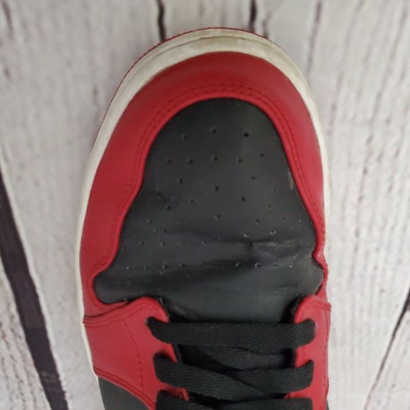 Jordan 1 Retro Low Reverse Bred 11 - Picture 4 of 15